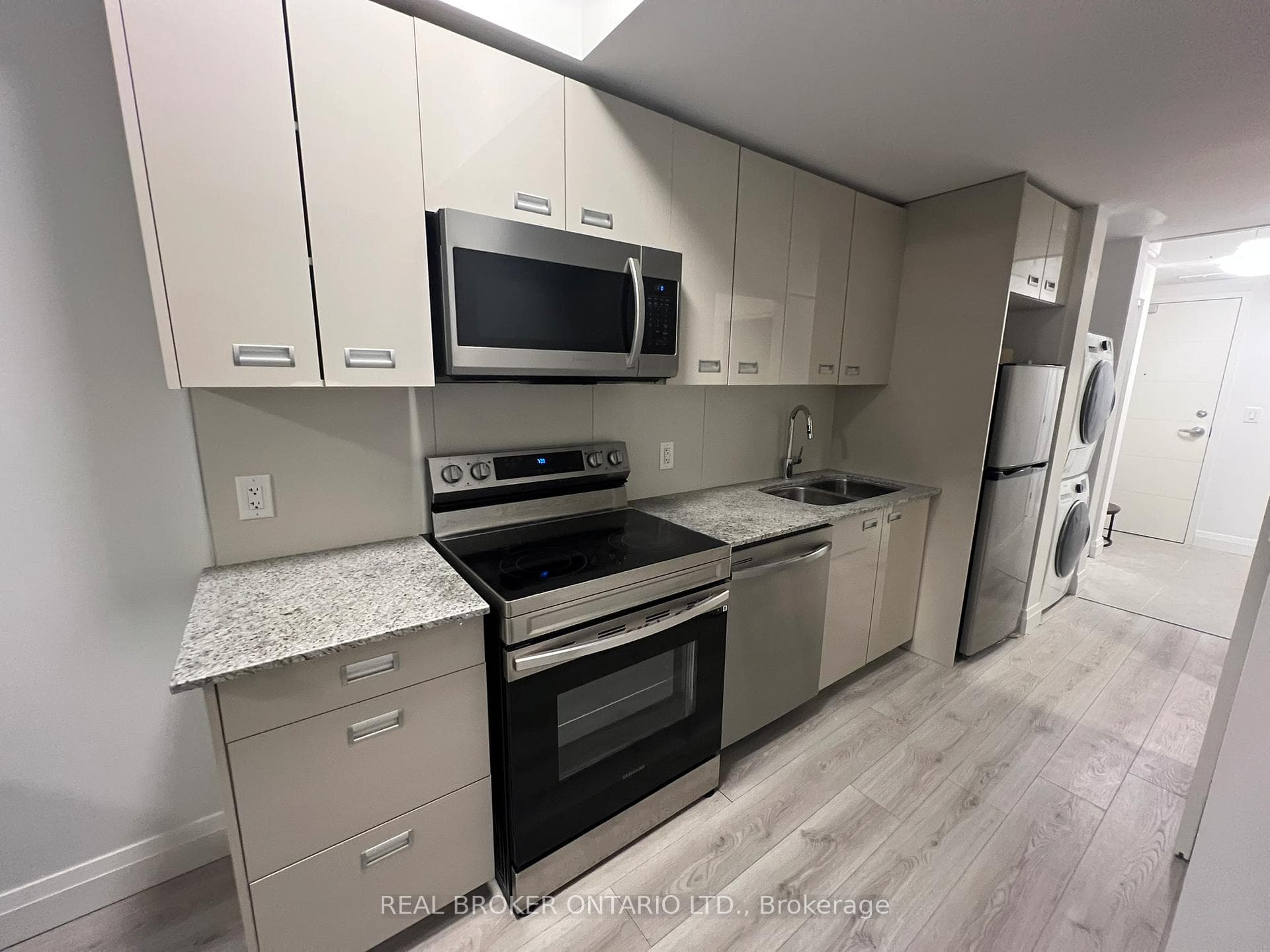 652 Princess Street Unit 241 photo 2