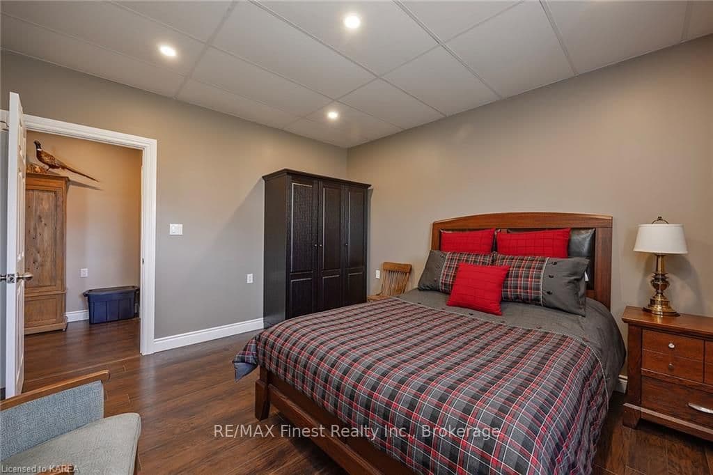 5234 DUNDON Drive photo 34