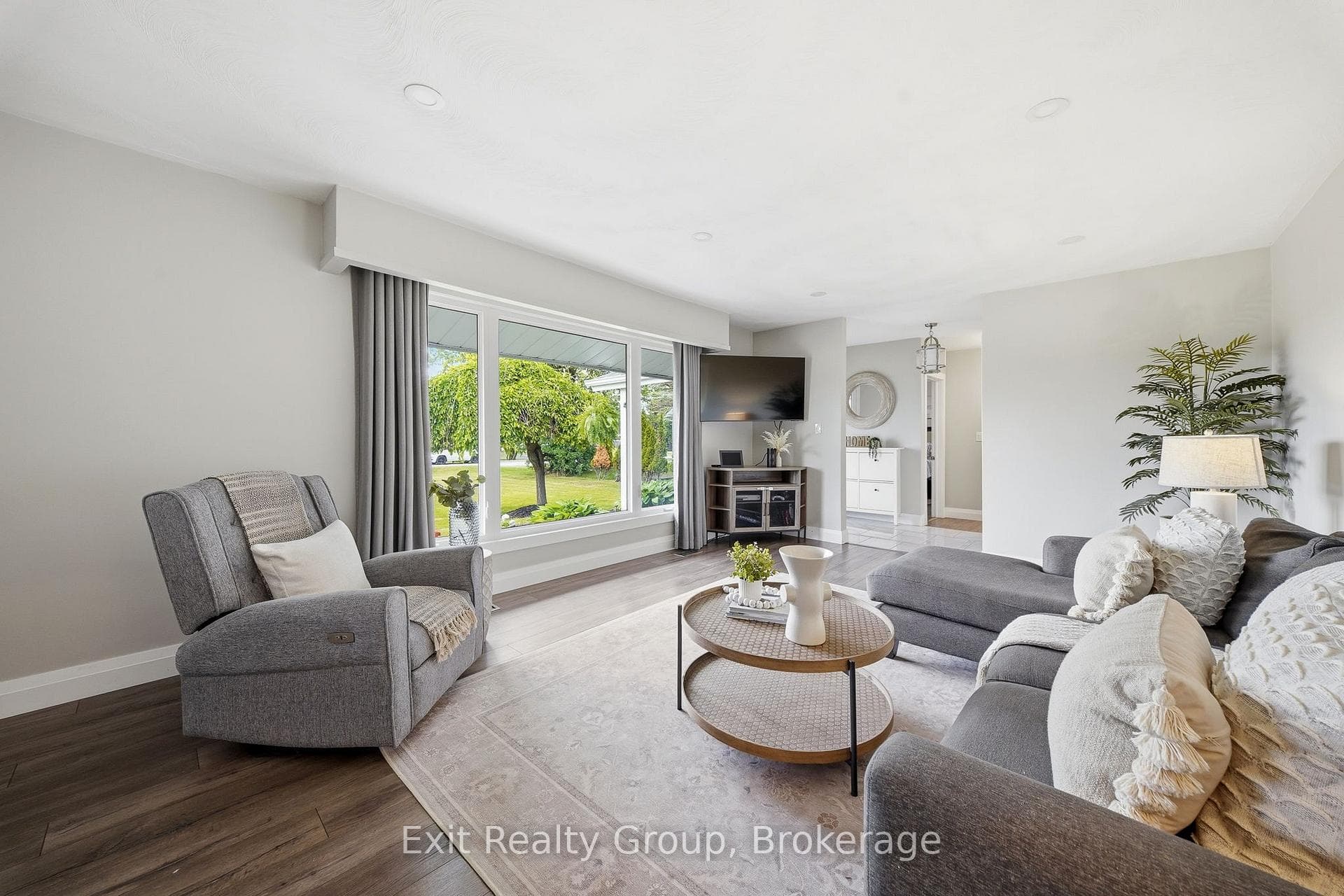 710 Harmony Road photo 9