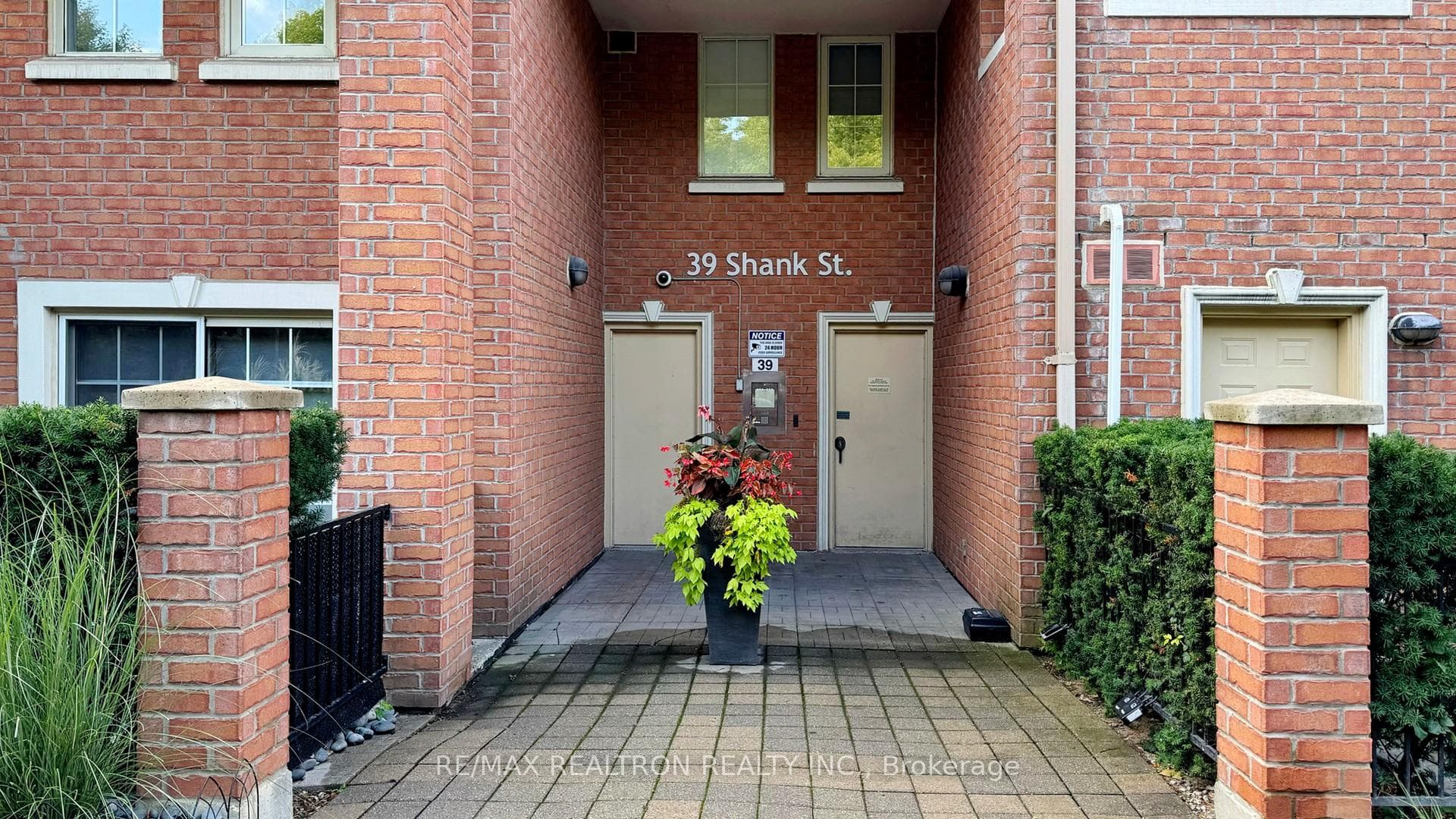 39 Shank Street Unit 313 photo 2