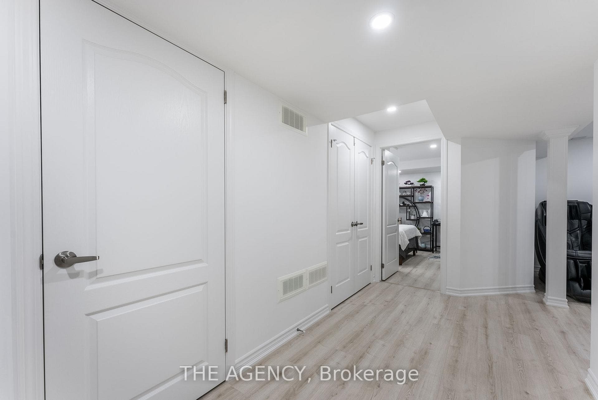 19 Richard William Drive photo 29