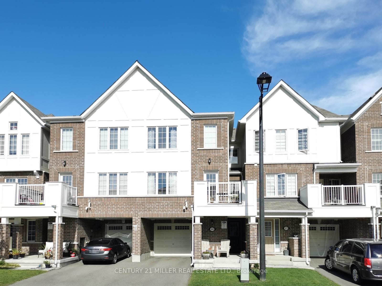 569 Laking Terrace photo 1