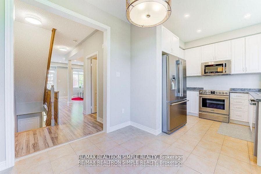 120 Roy Grove Way photo 10