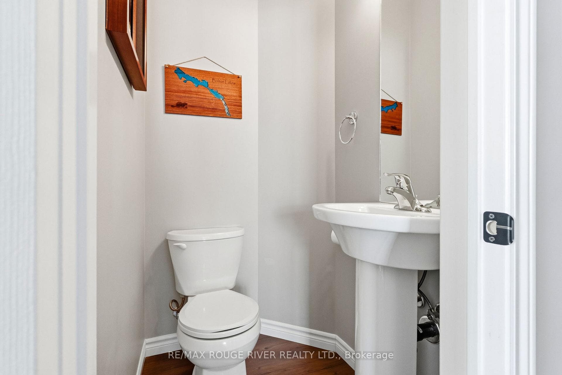300 Croft Street Unit 1101 photo 27