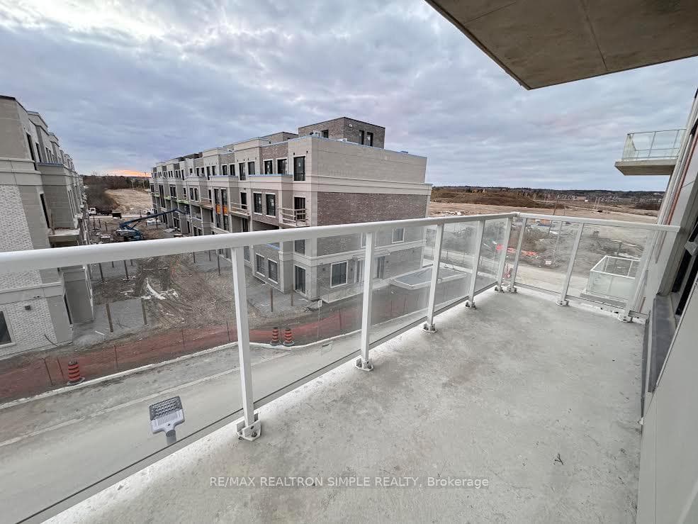 2 David Eyer Road Unit 324 photo 10