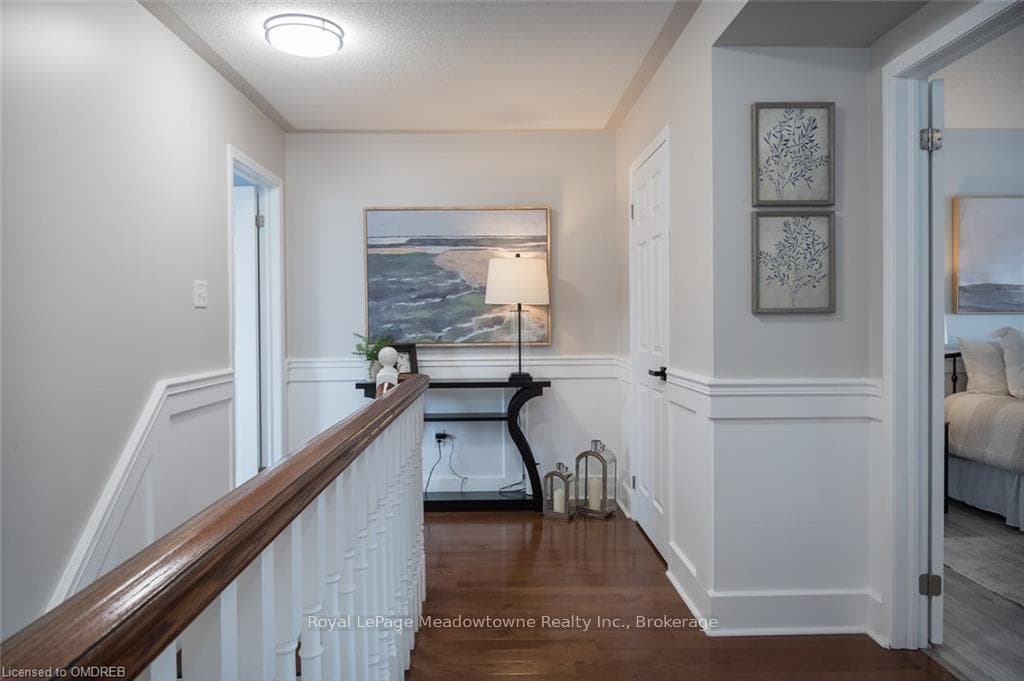 382 SCHREYER Crescent photo 18