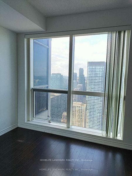 386 Yonge Street Unit 4616 photo 14
