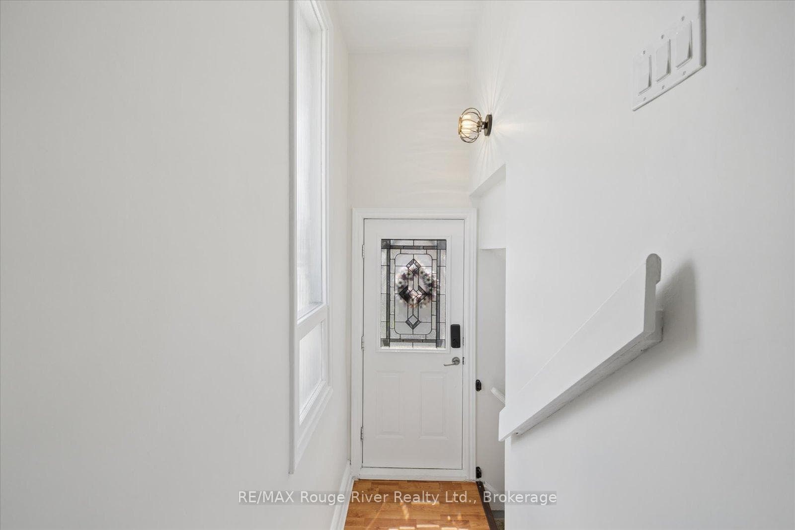 702 Gilbert Street photo 32