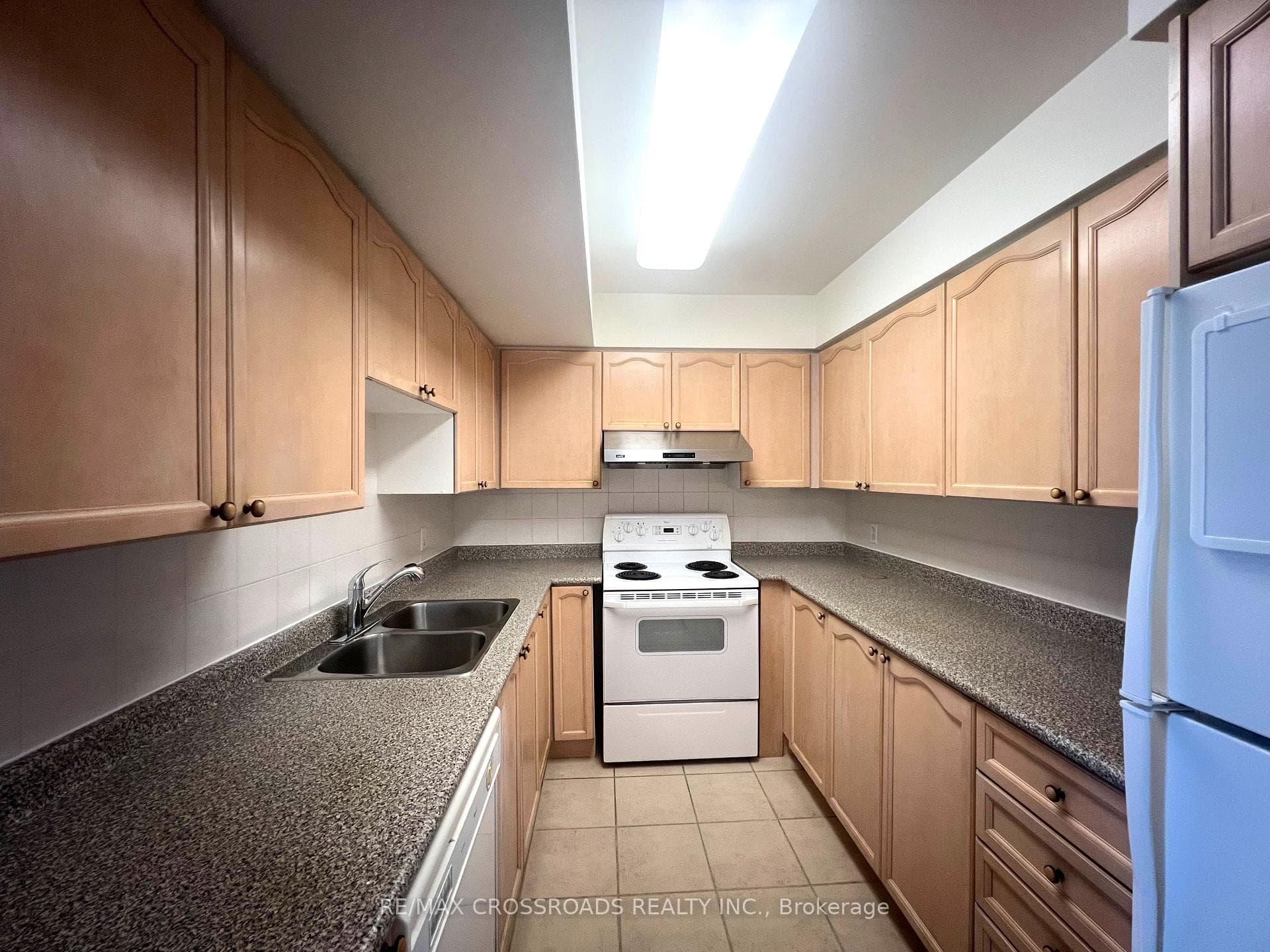 260 Doris Avenue Unit 1007 photo 6