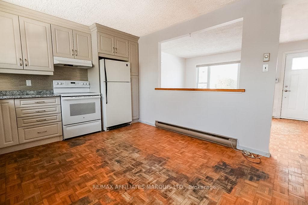 241 Dominion Street photo 15