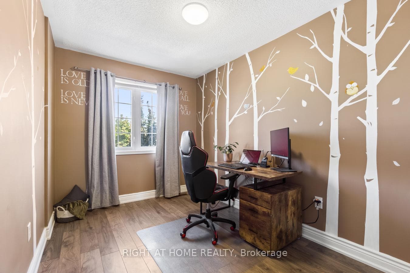 284 Swindells Street photo 23