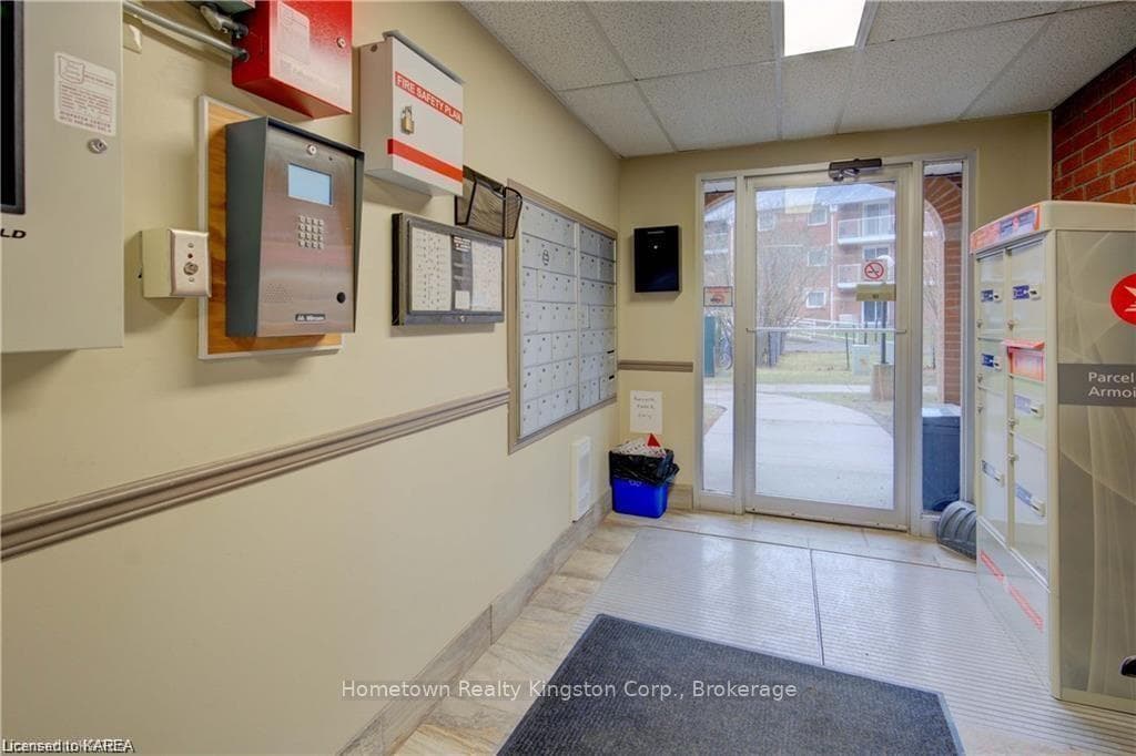 573 ARMSTRONG Road Unit 107 photo 3