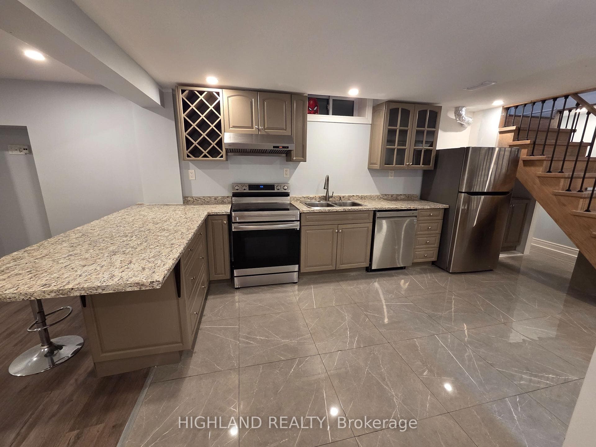 252 Hickory Circle Unit Bsmt photo 4