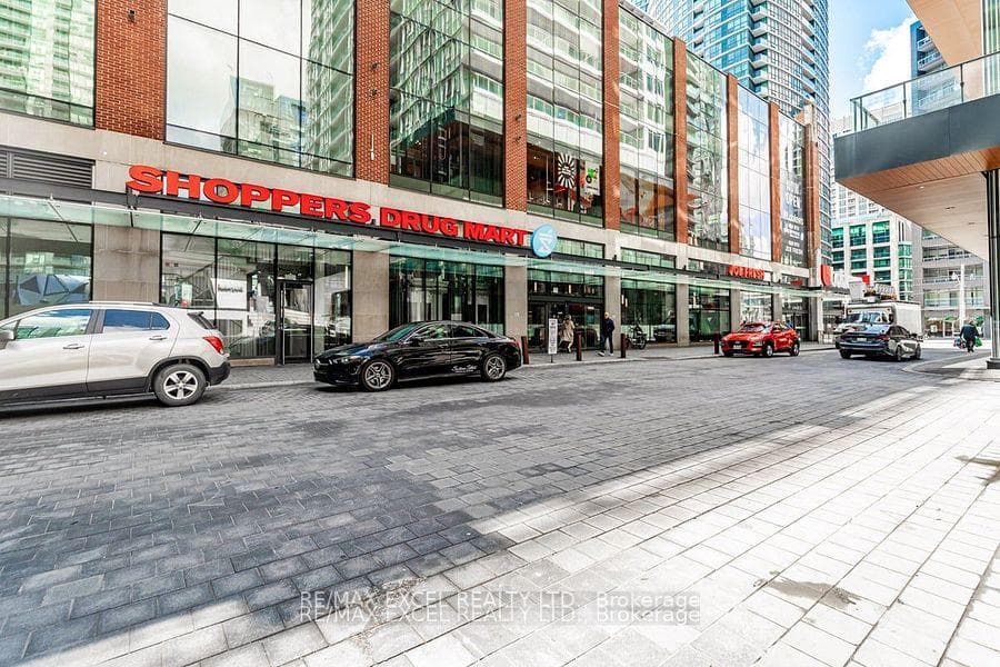 17 Bathurst Street Unit 3102 photo 3