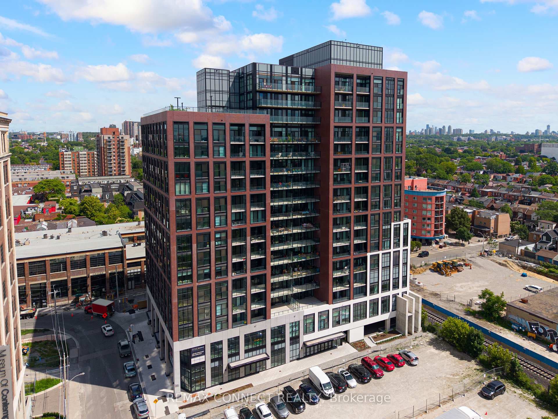 181 Sterling Road Unit 1002 photo 22