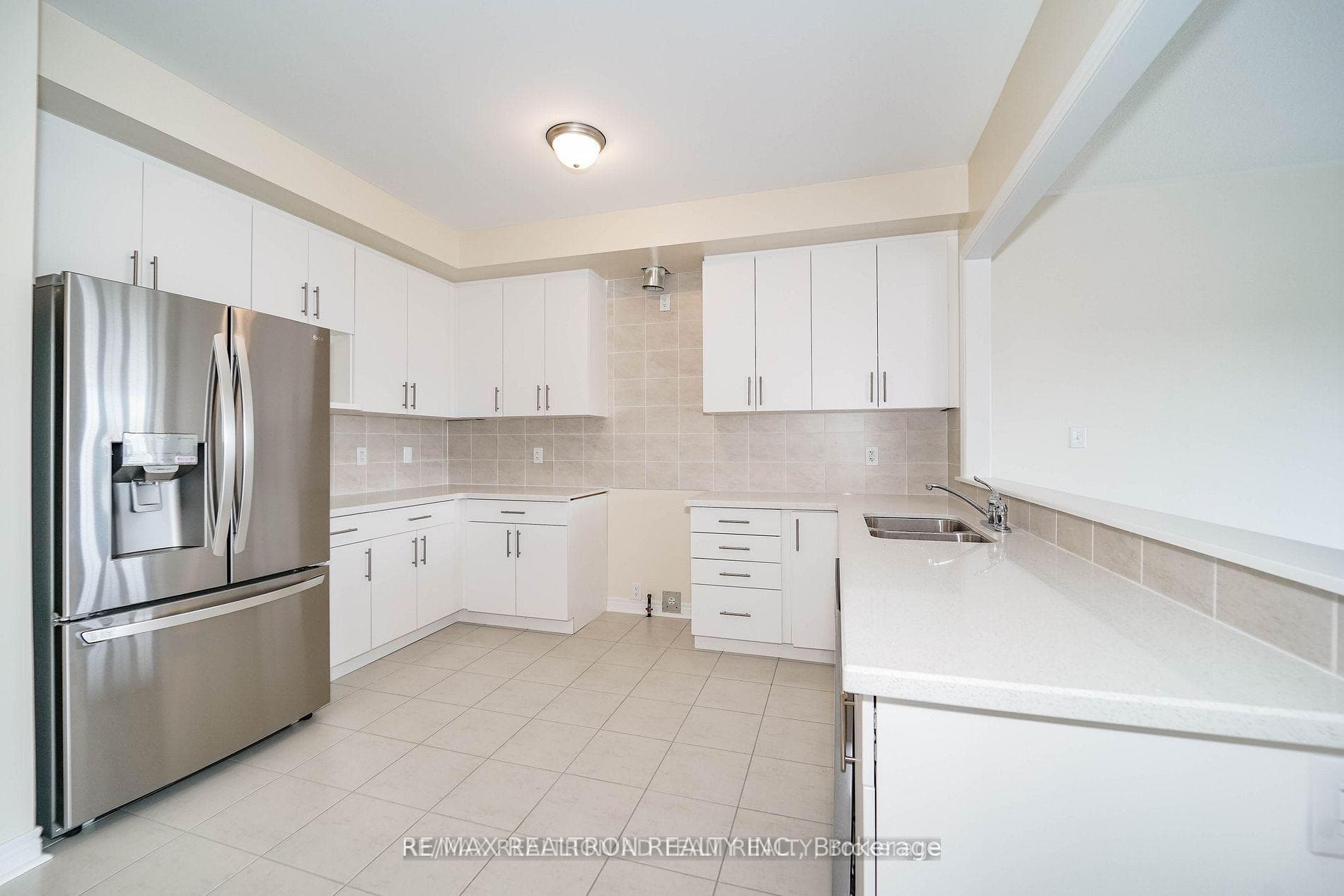 15 Jevons Drive photo 7