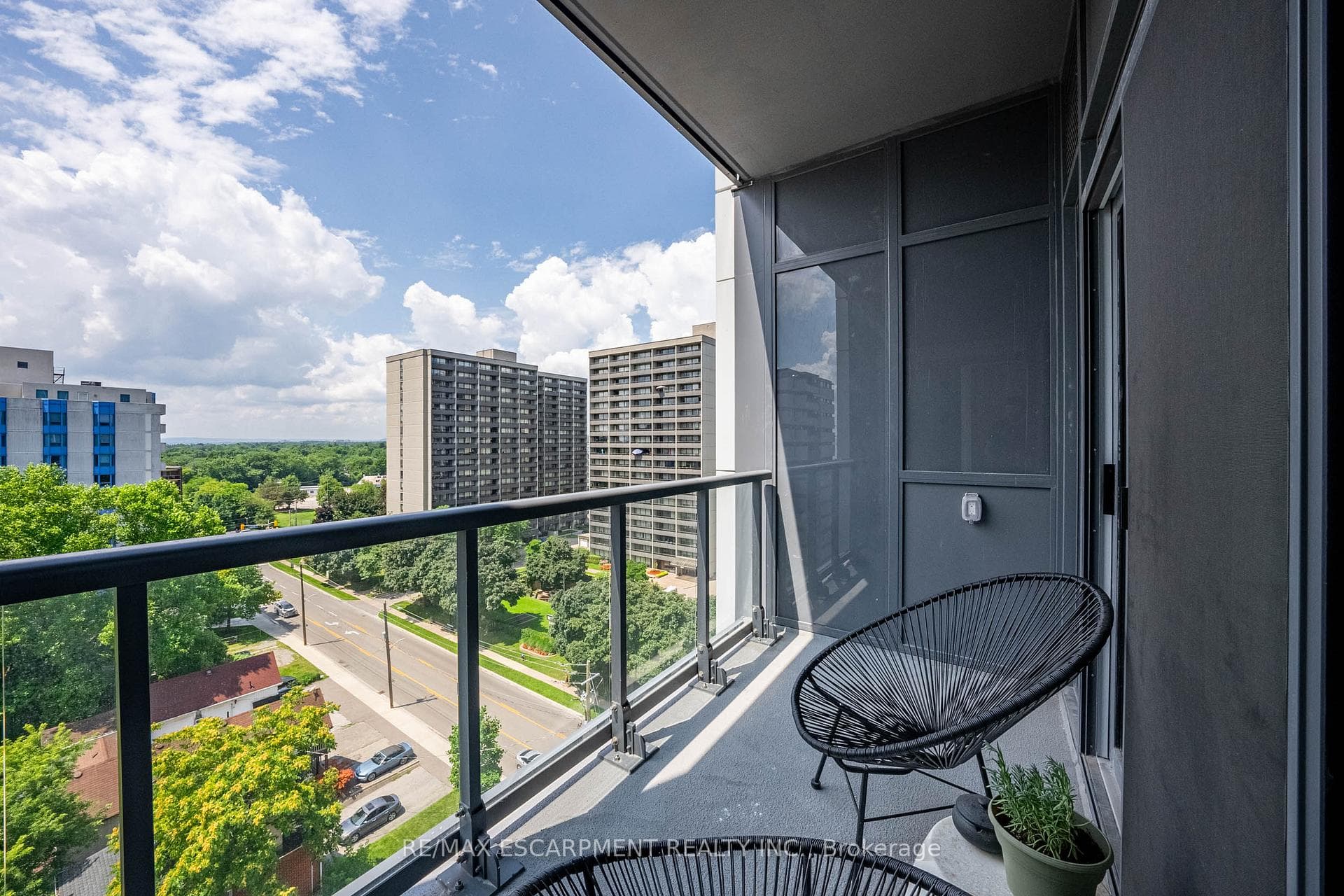 500 Brock Avenue Unit 901 photo 28