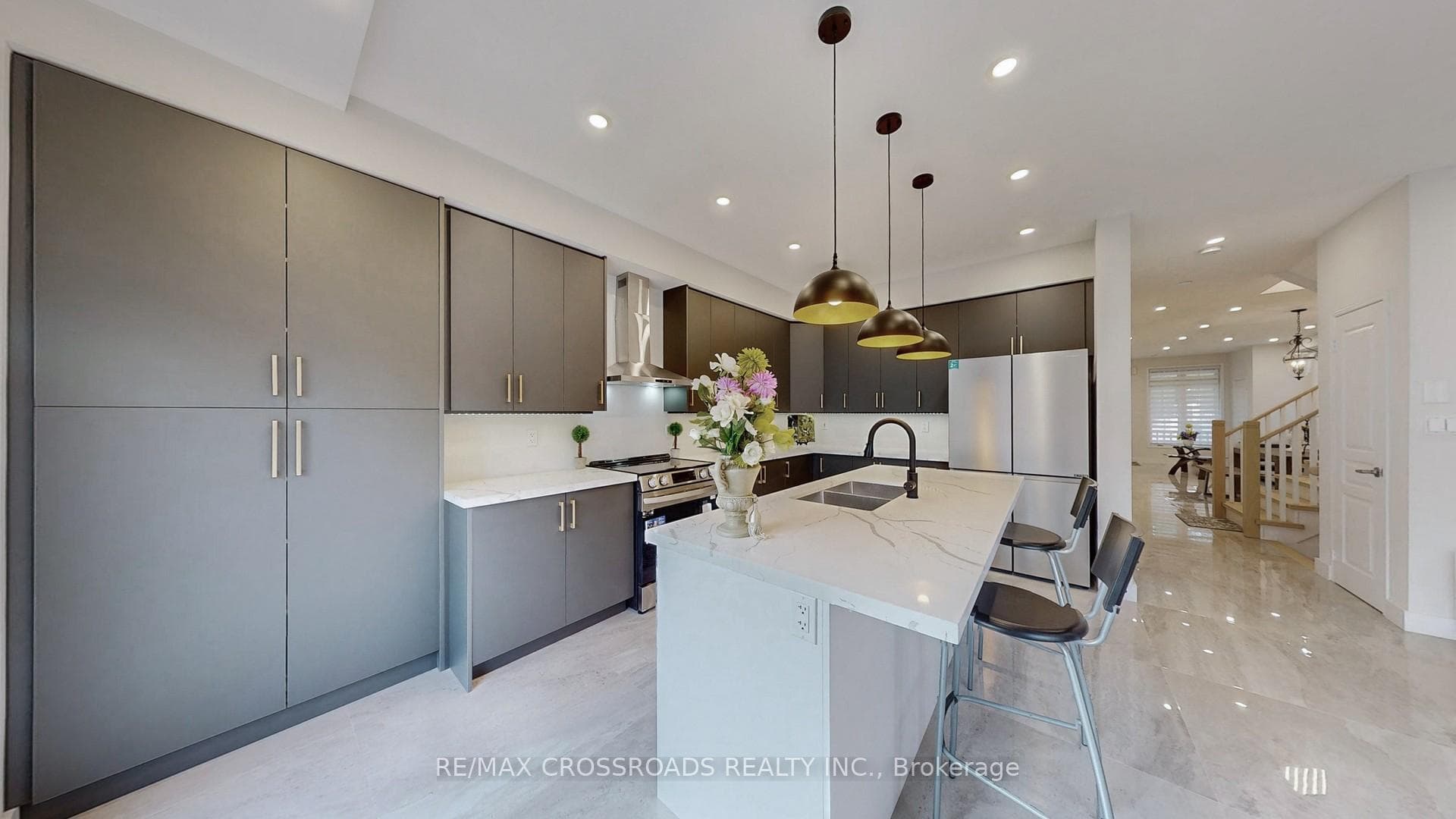 112 Alfred Paterson Drive photo 13