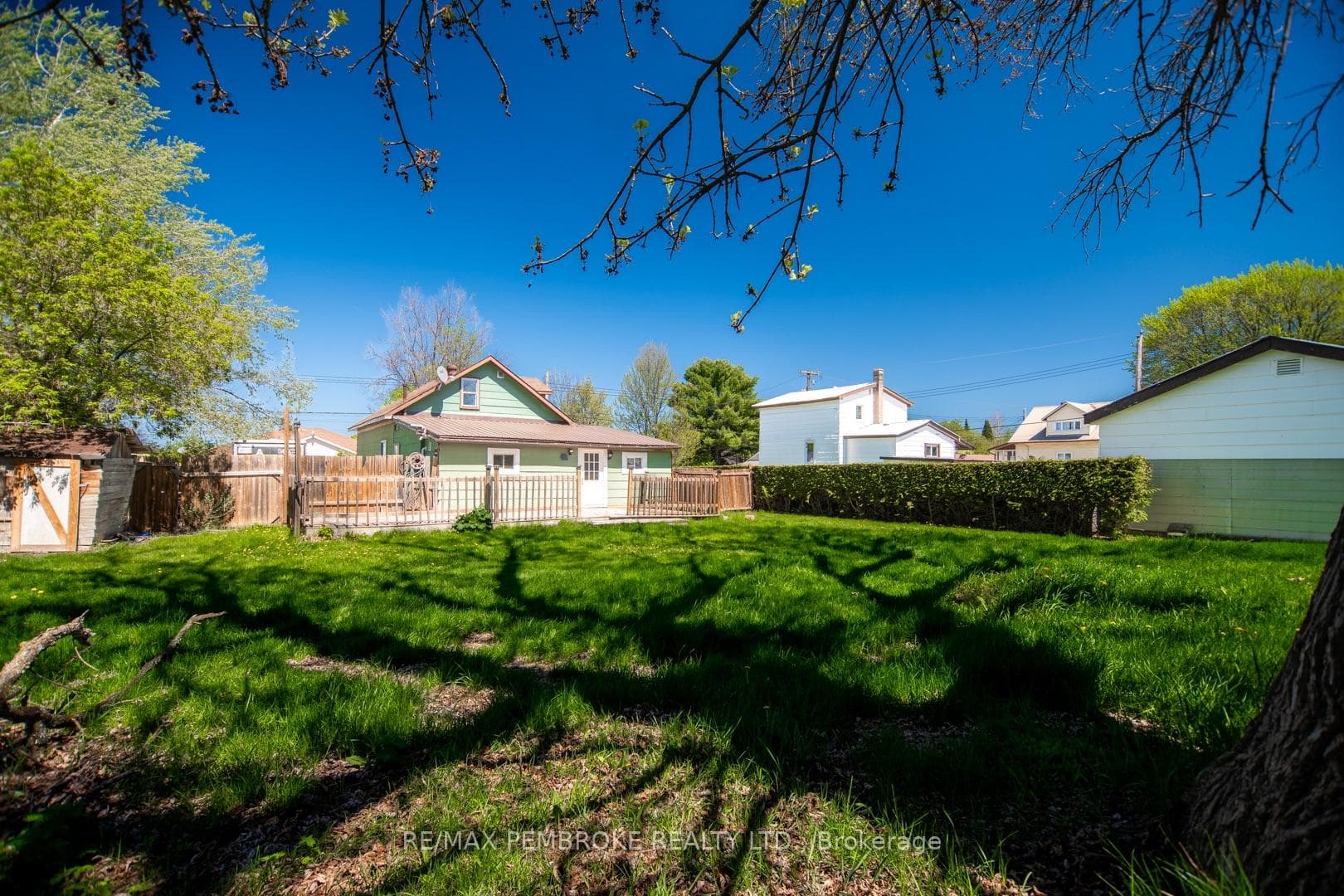 1008 Bronx Street photo 25