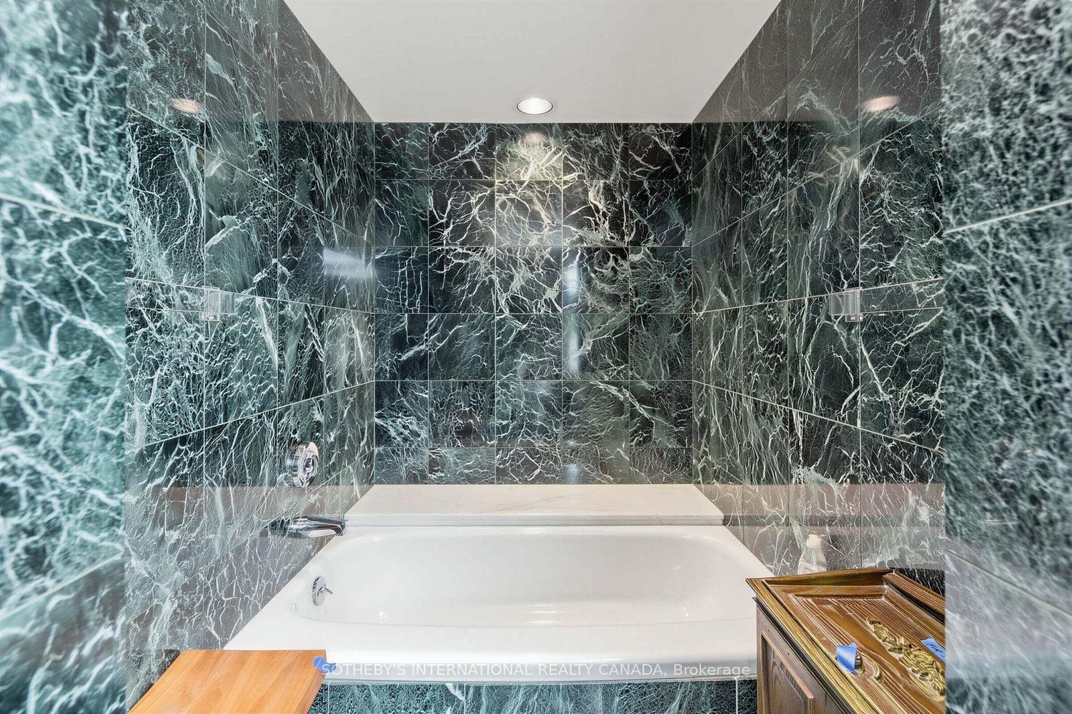63 St Clair Avenue Unit 1801 photo 25