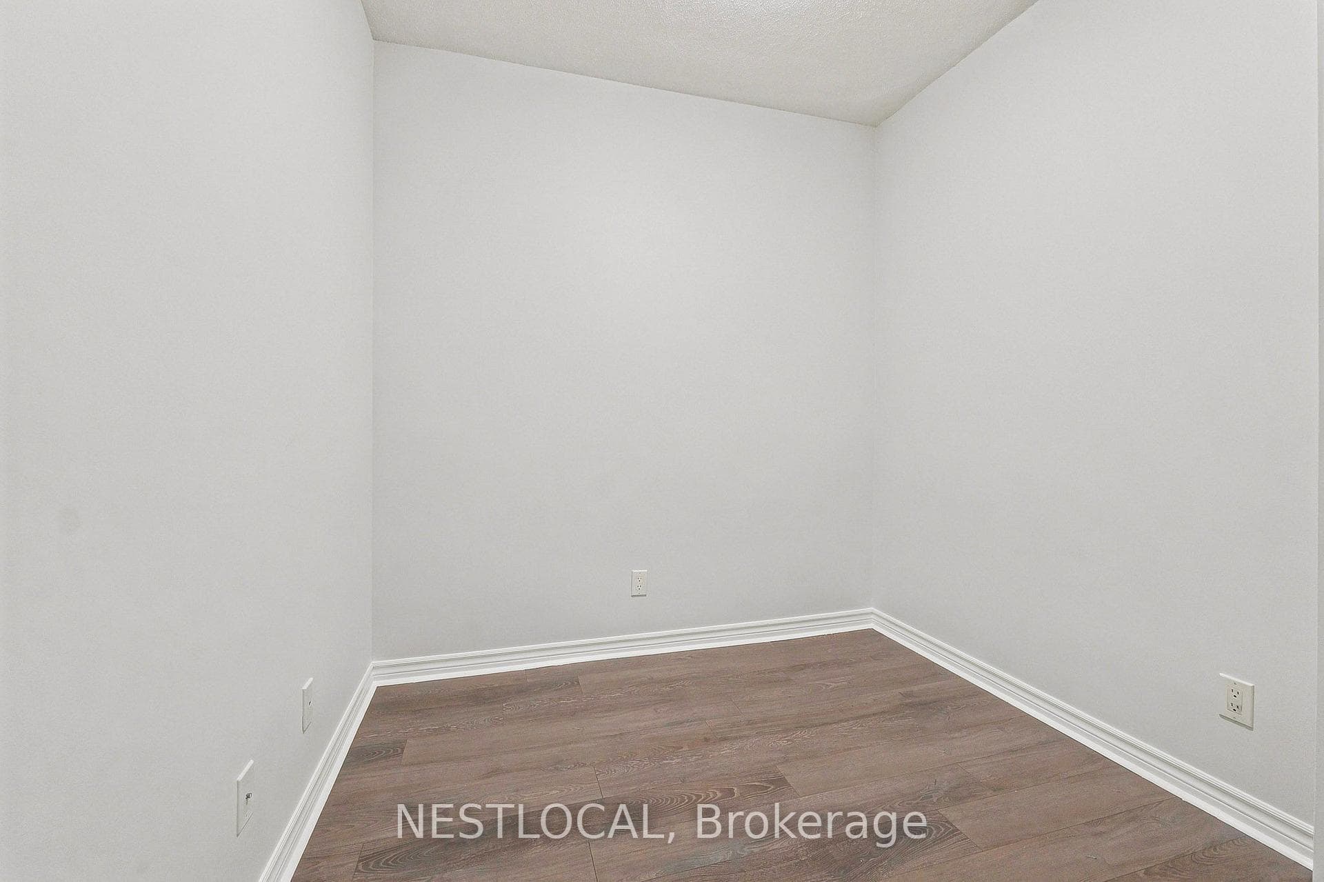 388 Prince Of Wales Drive Unit 2611 photo 16