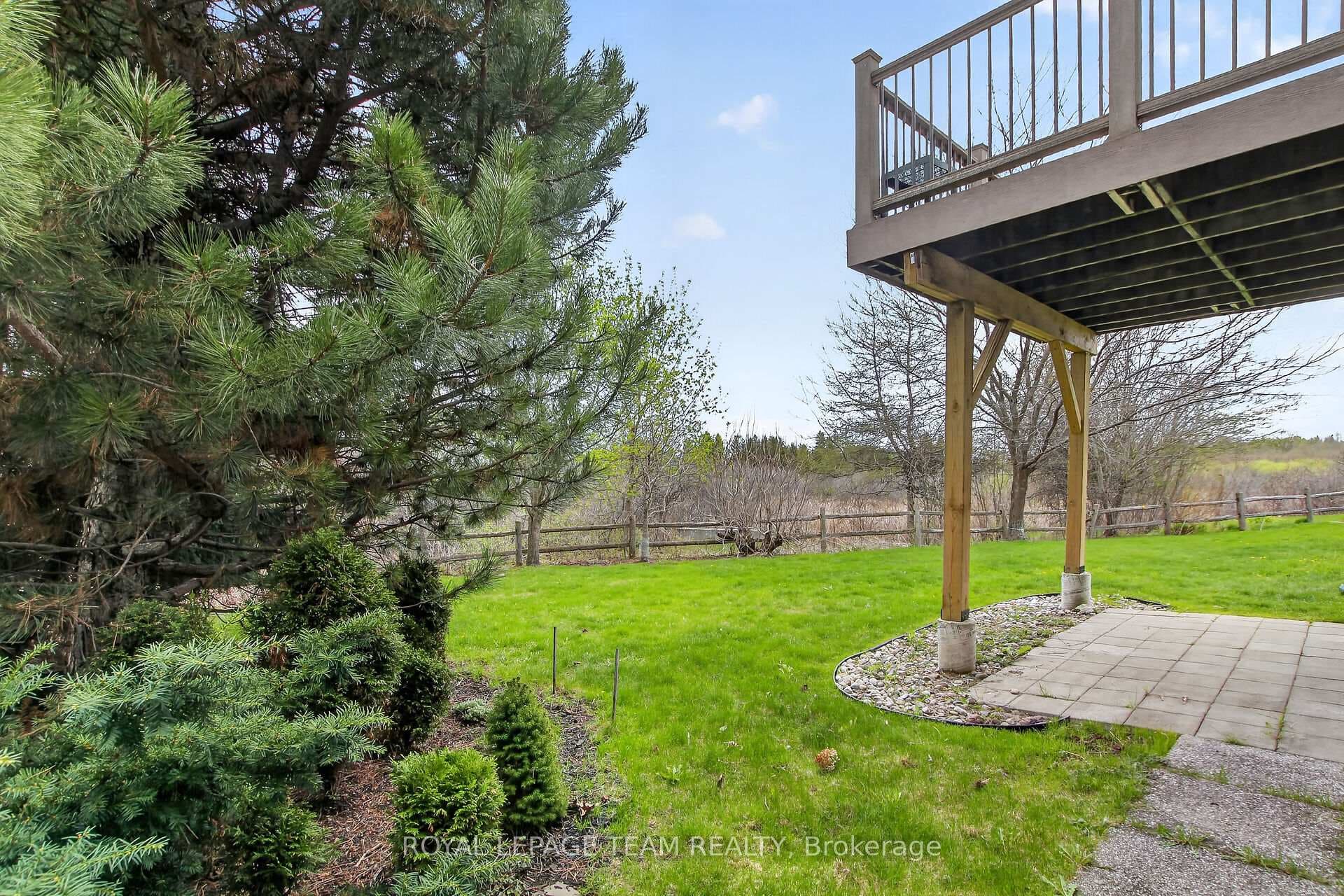 78 Amberlakes Drive photo 32