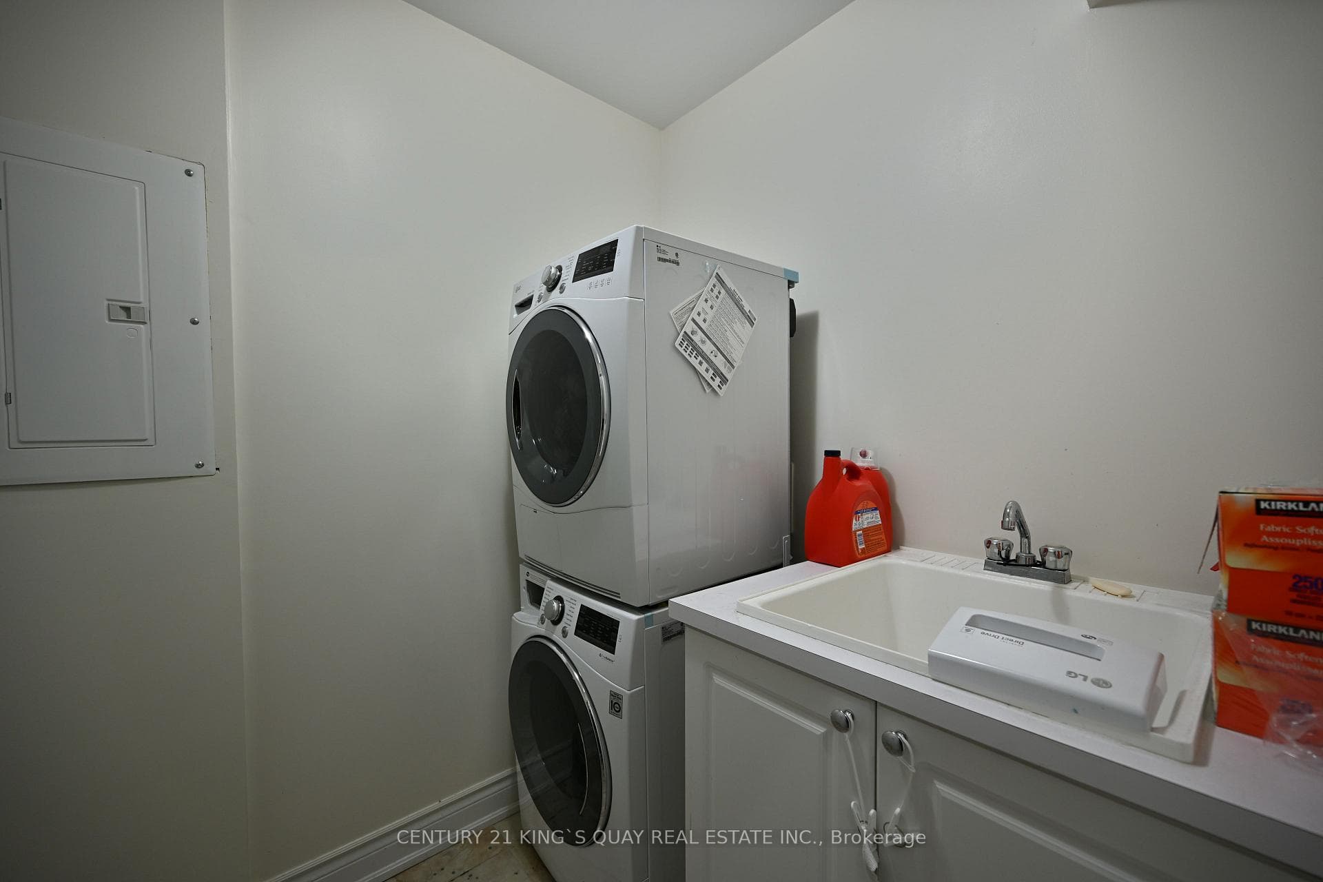 40 Hargrave Lane Unit 7 photo 33