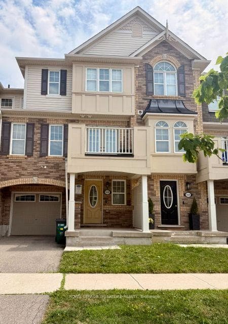 926 Nadalin Heights photo 2