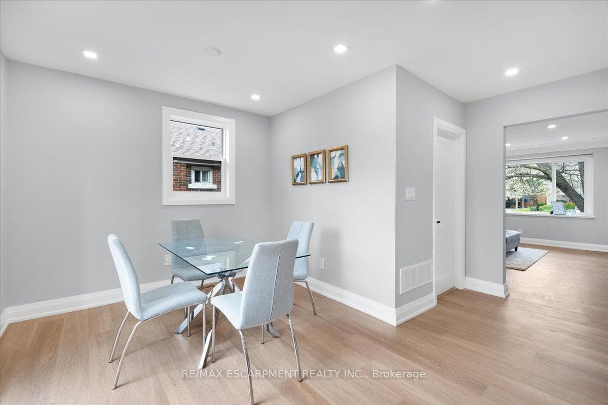 30 Martin Road photo 14