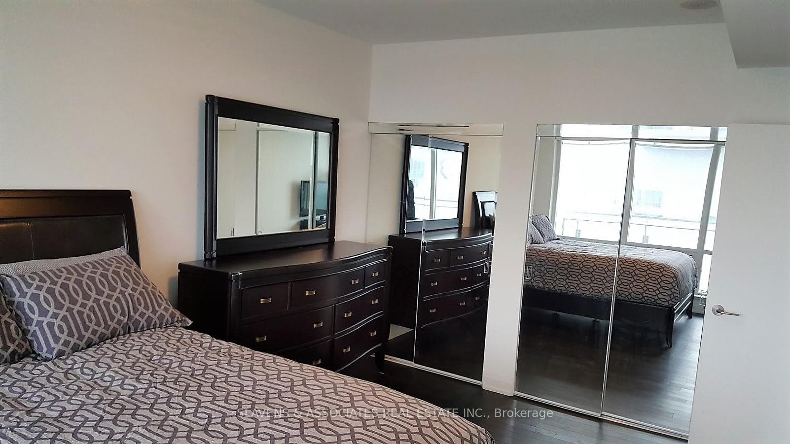 80 John Street Unit 3301 photo 9