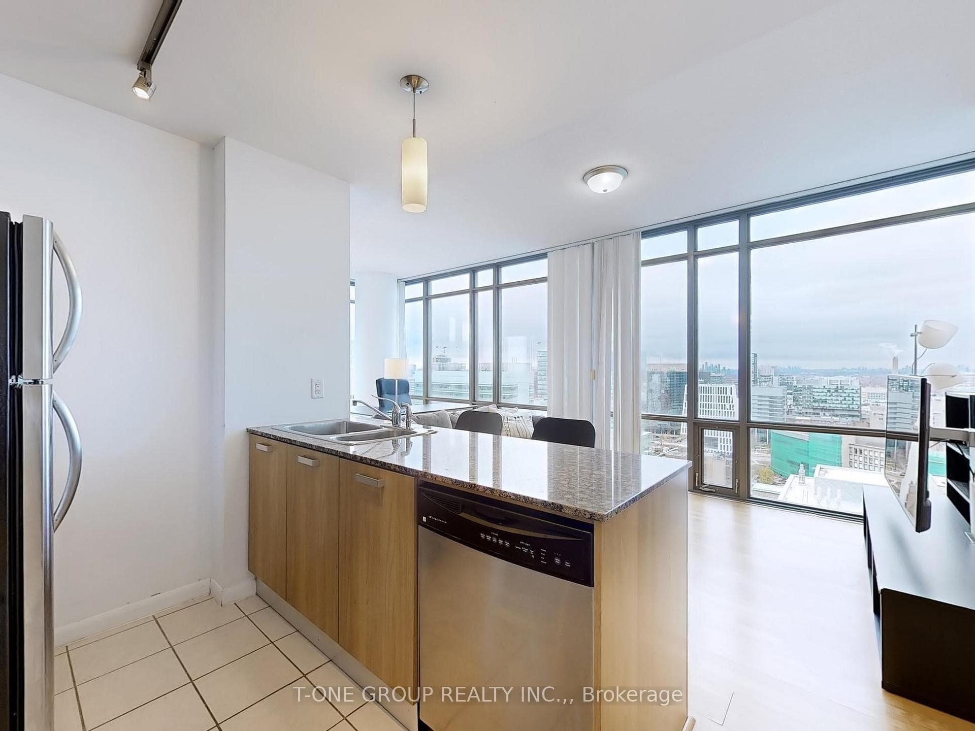 38 Grenville Street Unit 2503 photo 11