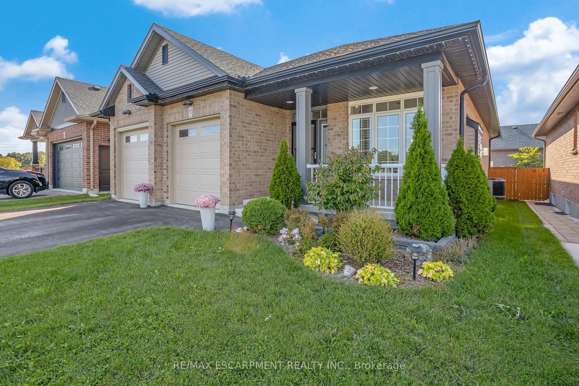 57 Freeman Lane photo 2