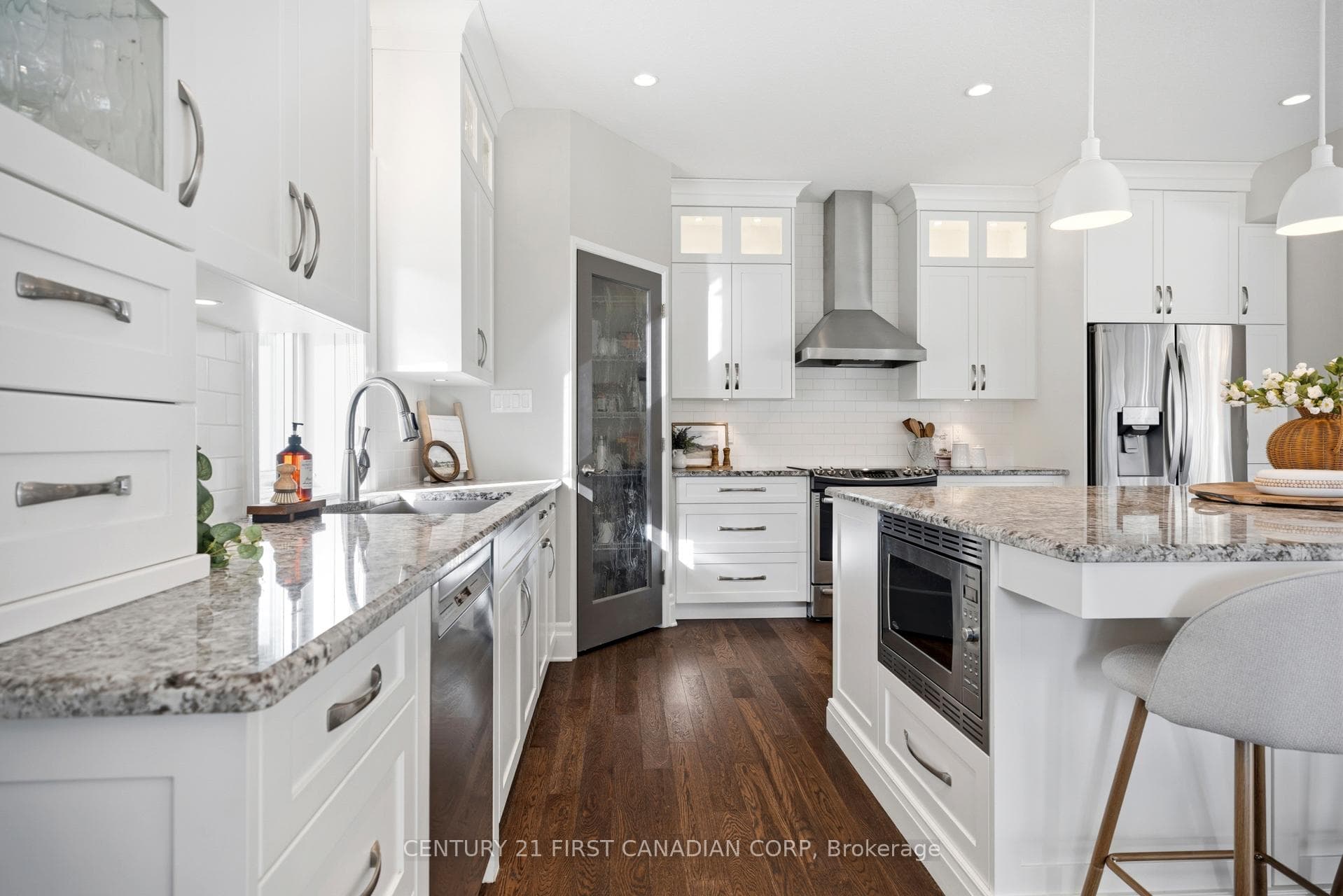 1066 Riverbend Road photo 10