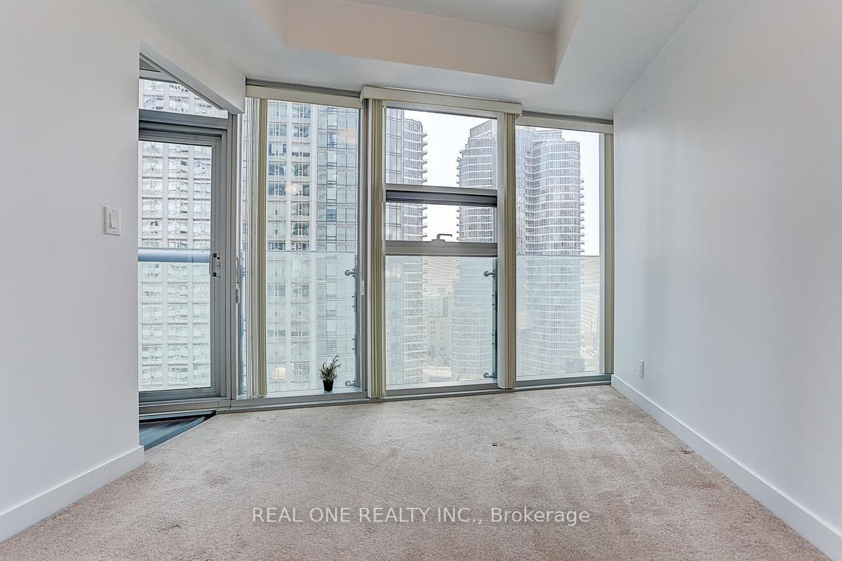 12 York Street Unit 1502 photo 19