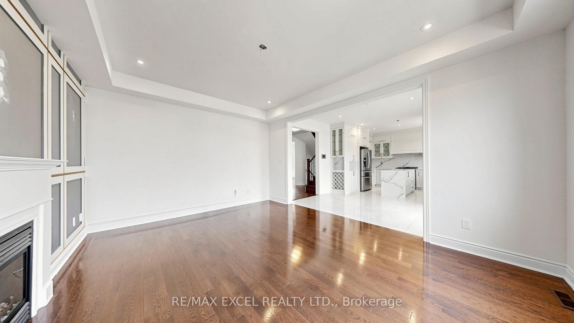 1062 Blackhall Crescent photo 14