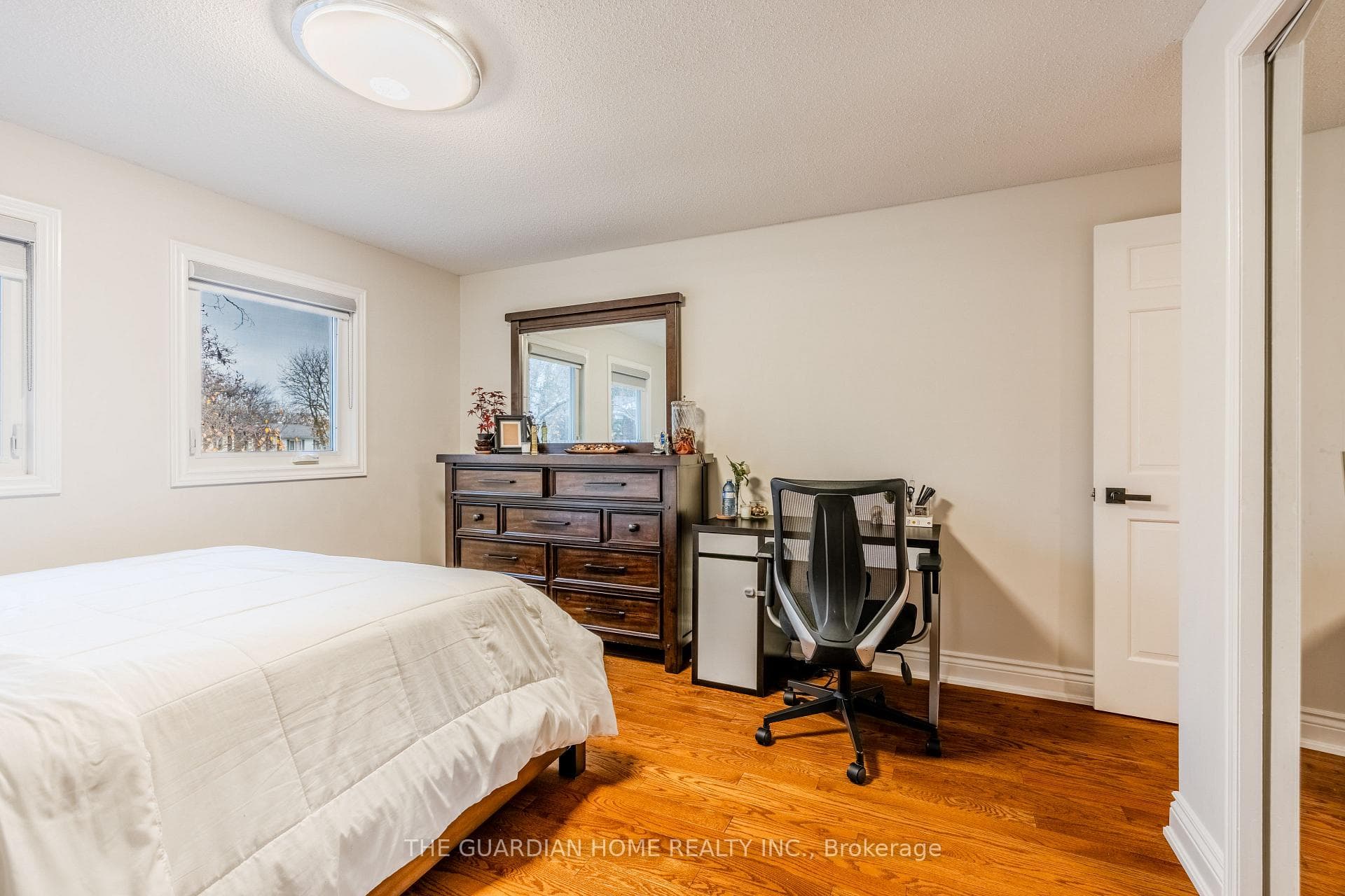 40 Sir Gawaine Place photo 21