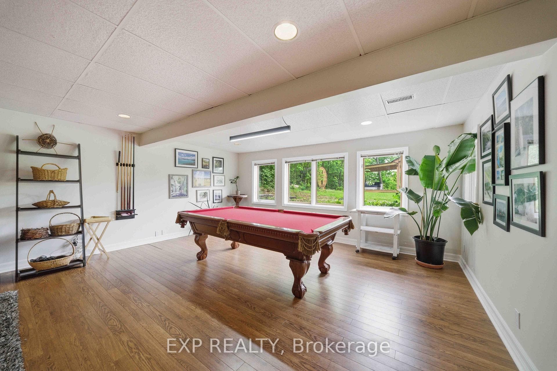 1264 Barnwell Crescent photo 13