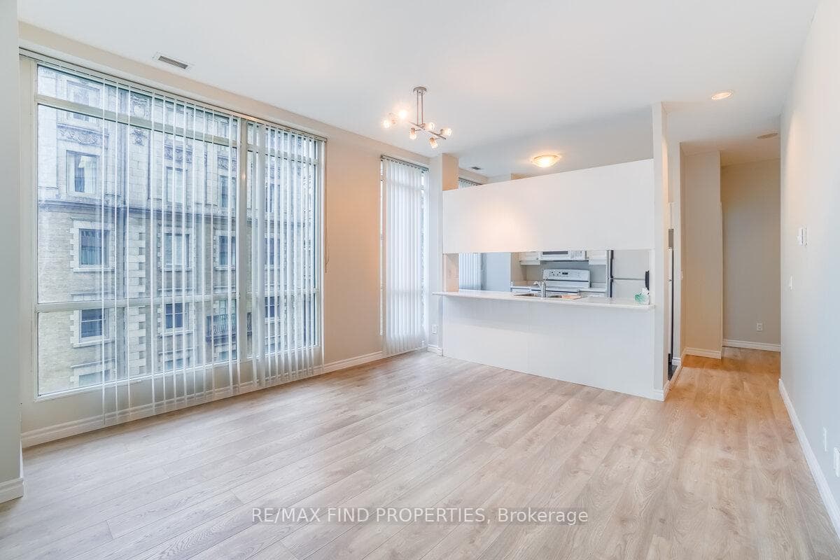 7 King Street Unit 713 photo 9