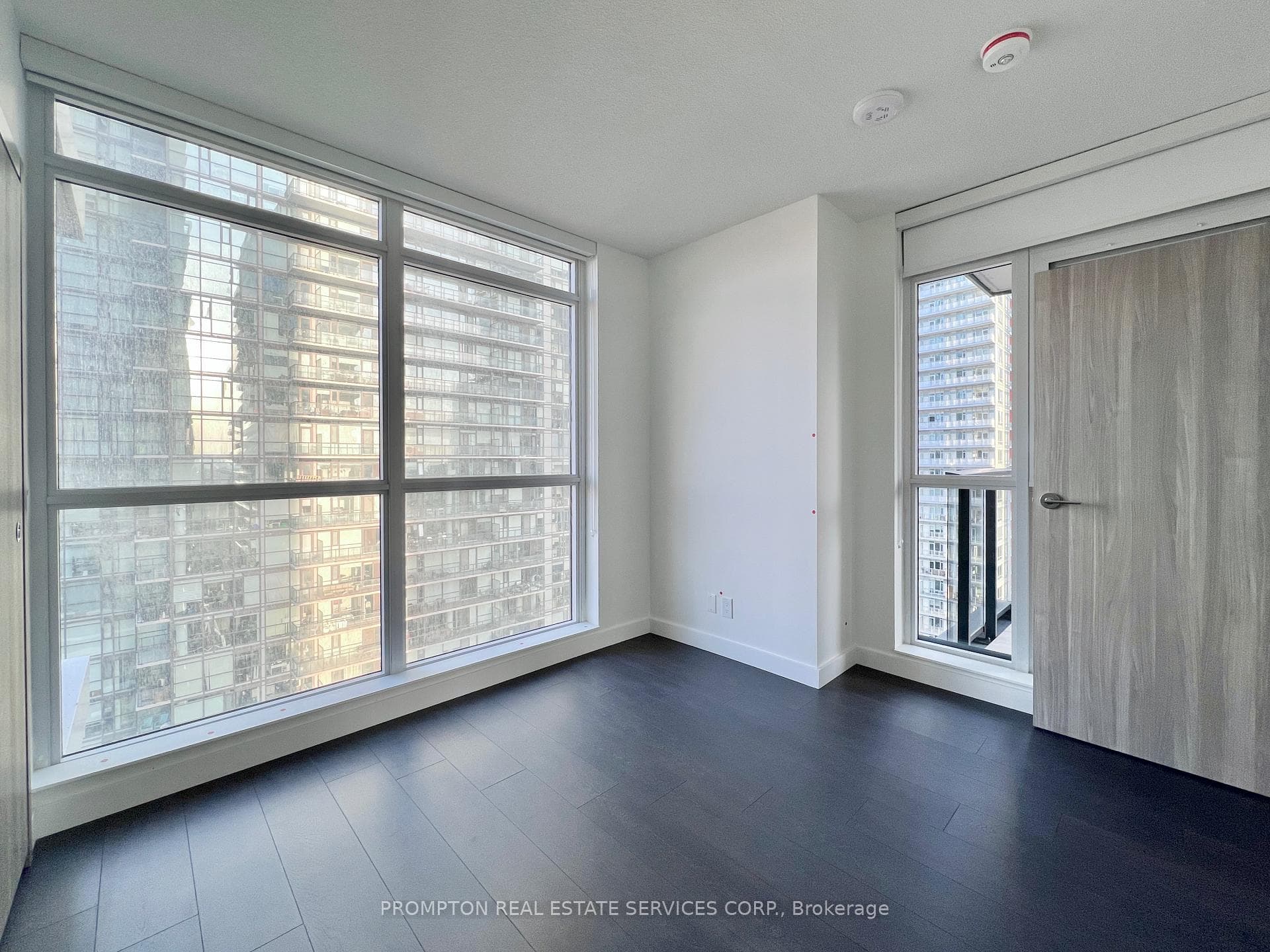 38 Widmer Street Unit 2806 photo 8