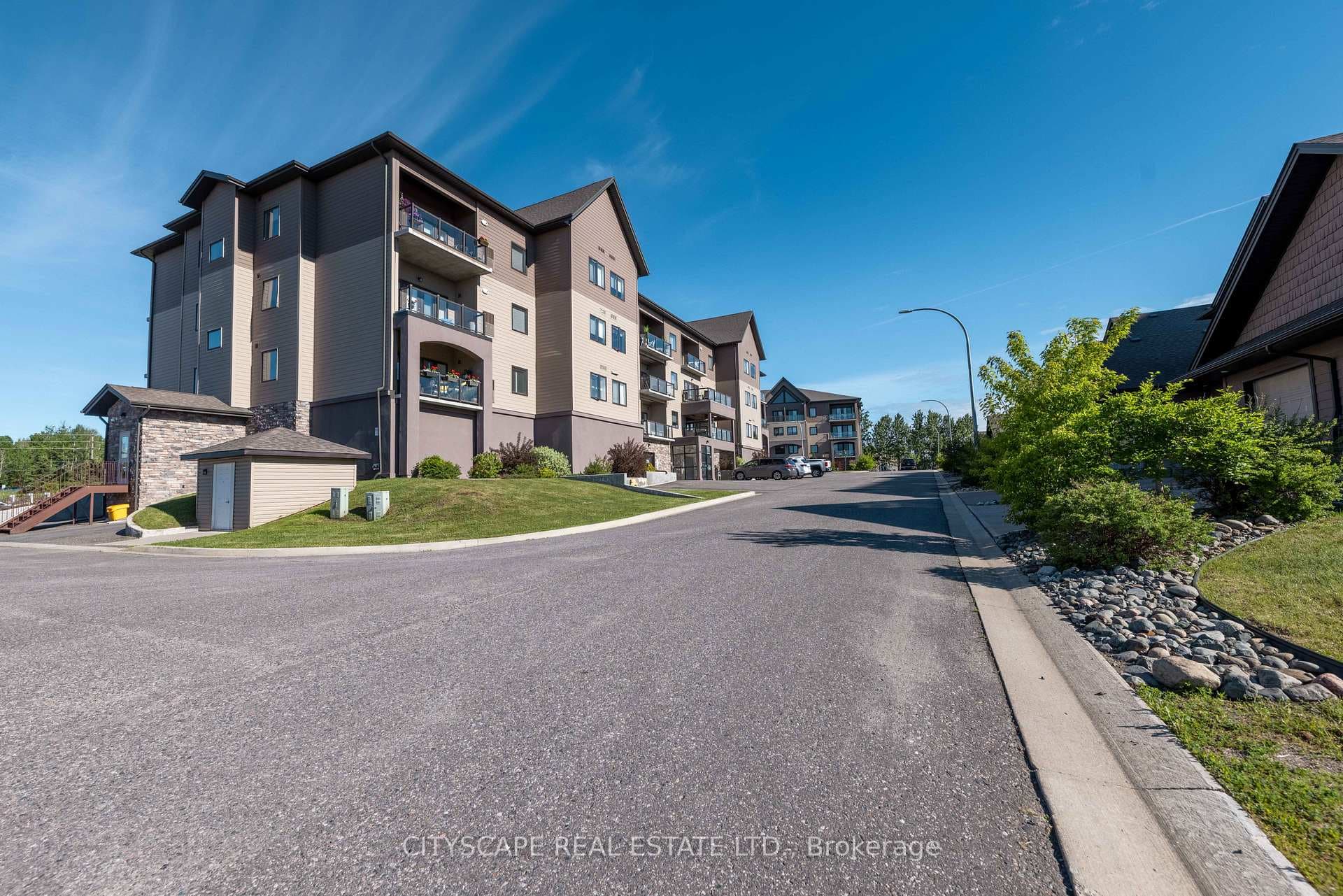 200 Oasis Lane Unit 112 photo 30