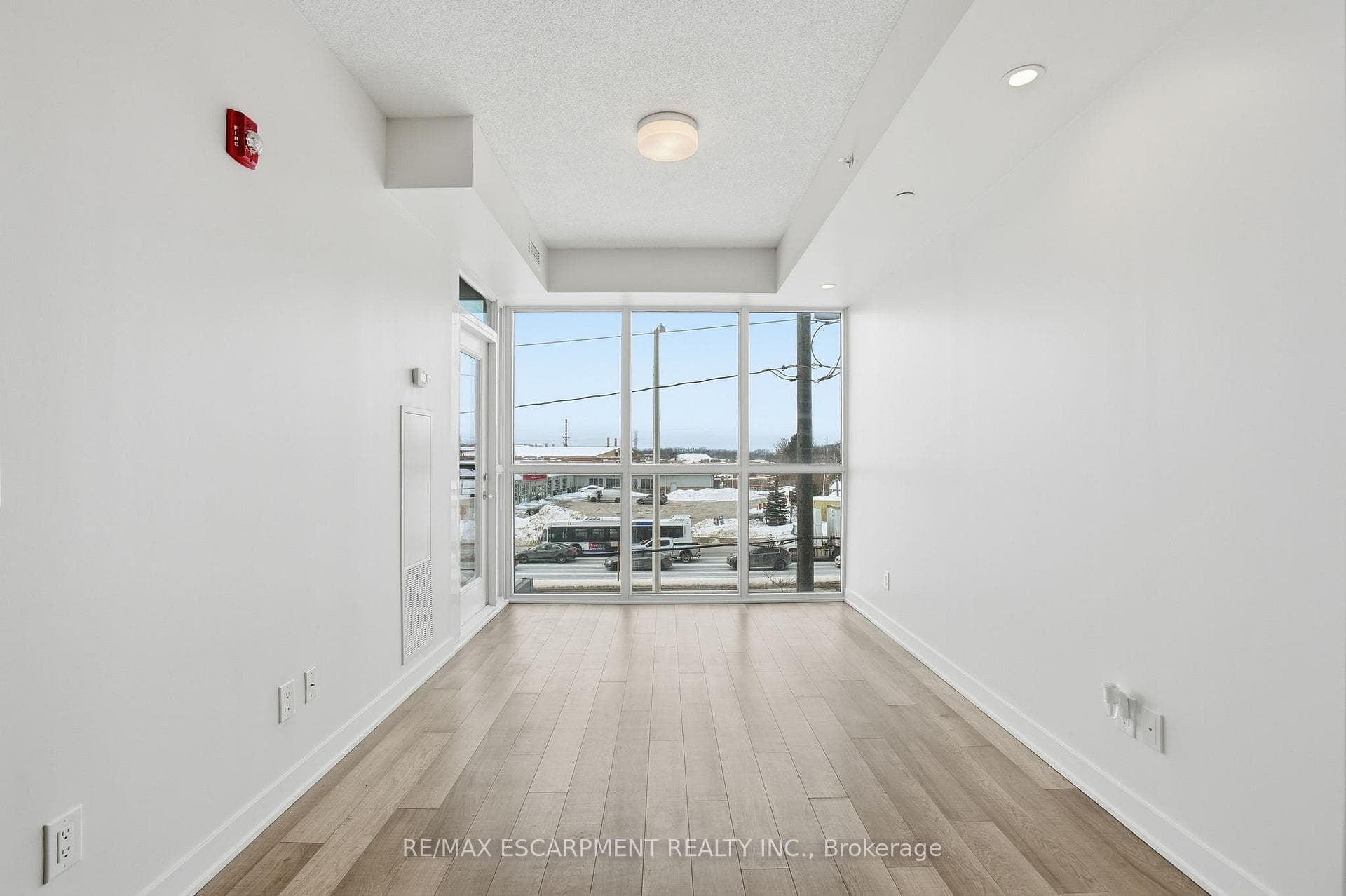 5240 Dundas Street Unit B304 photo 11