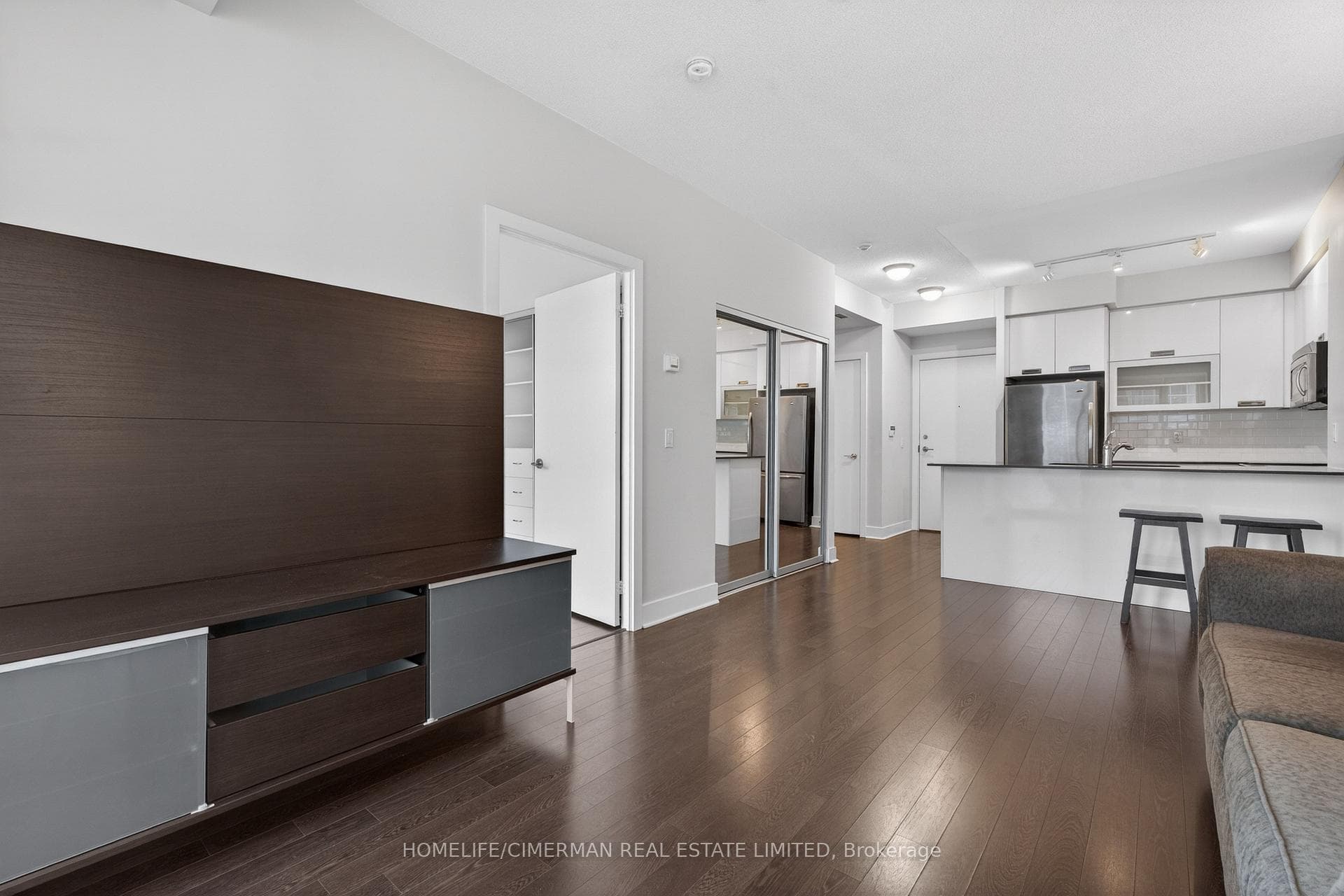 90 Stadium Road Unit 601 photo 6