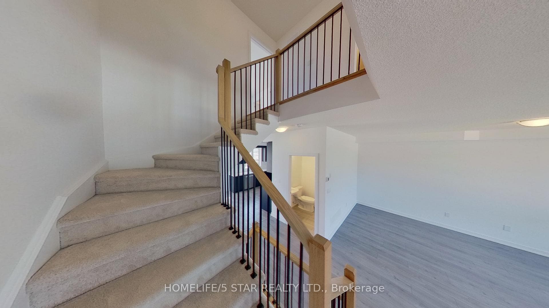 137 Blue Forest Crescent photo 8