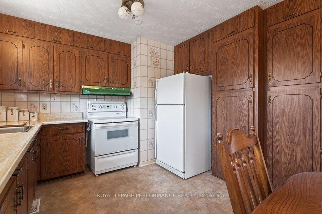 2184 Melfort Street photo 14