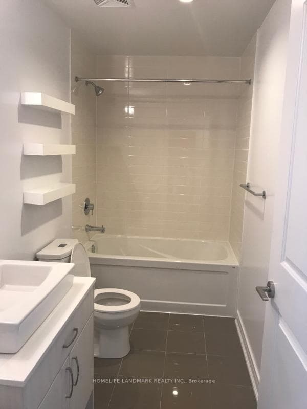 9201 Yonge Street Unit NW1016 photo 12