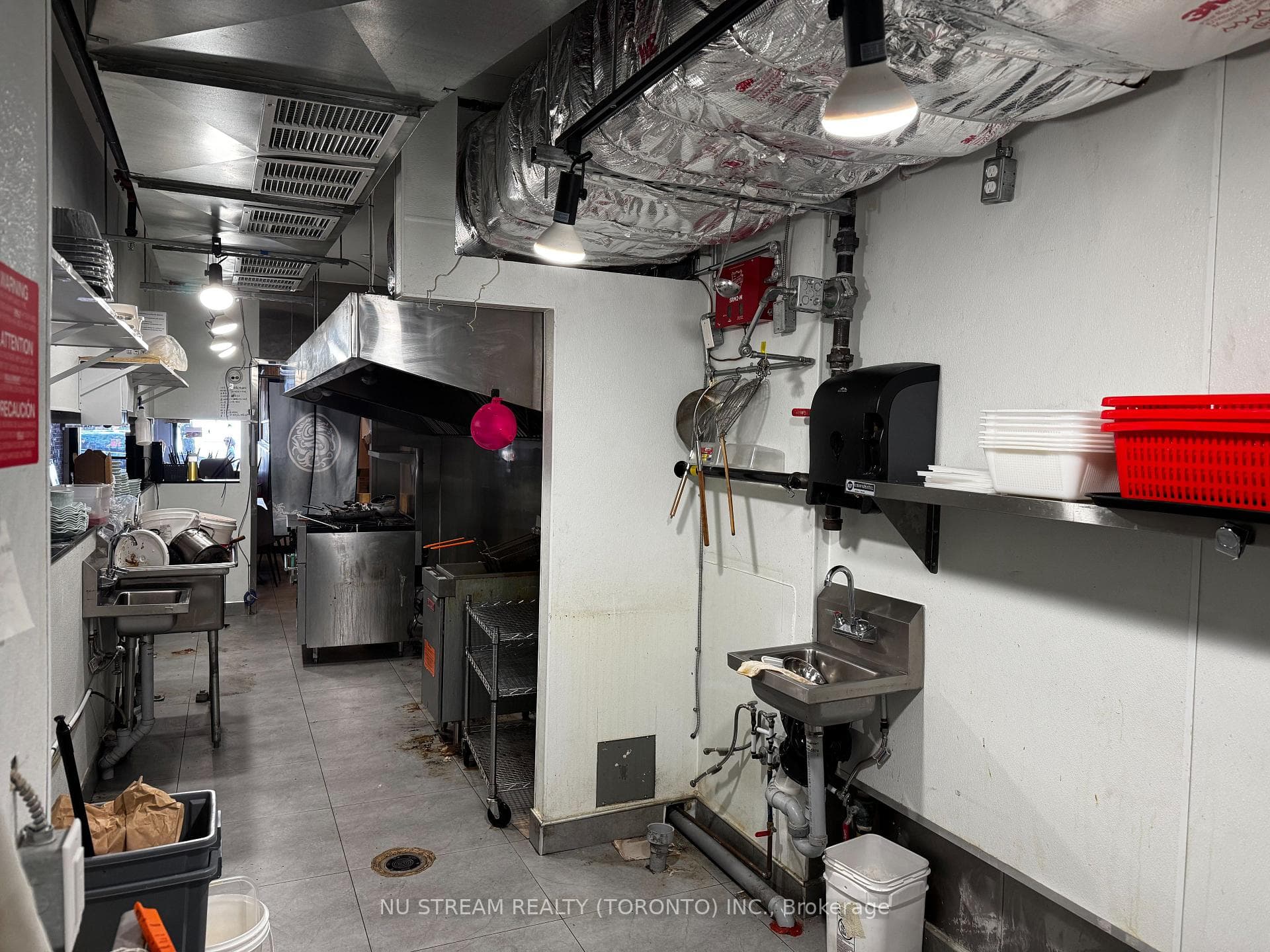 515 Bloor Street photo 15