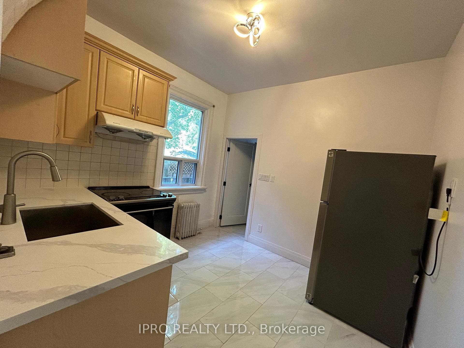559 Runnymede Road Unit 2 photo 15