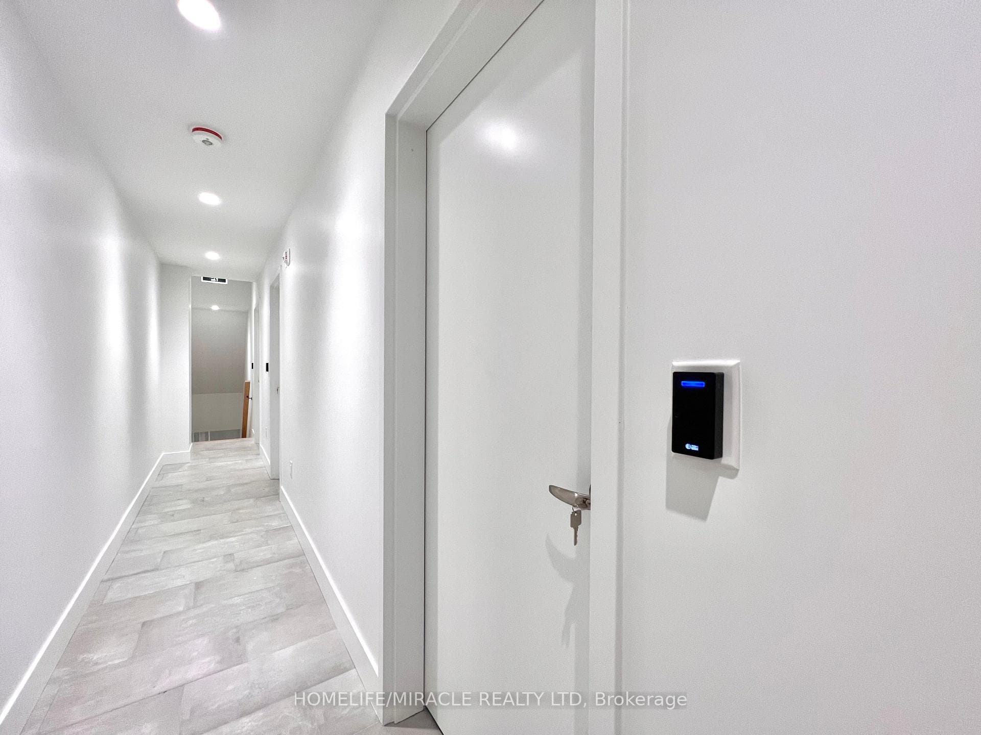 299 Ossington Avenue Unit Unit 3 photo 32