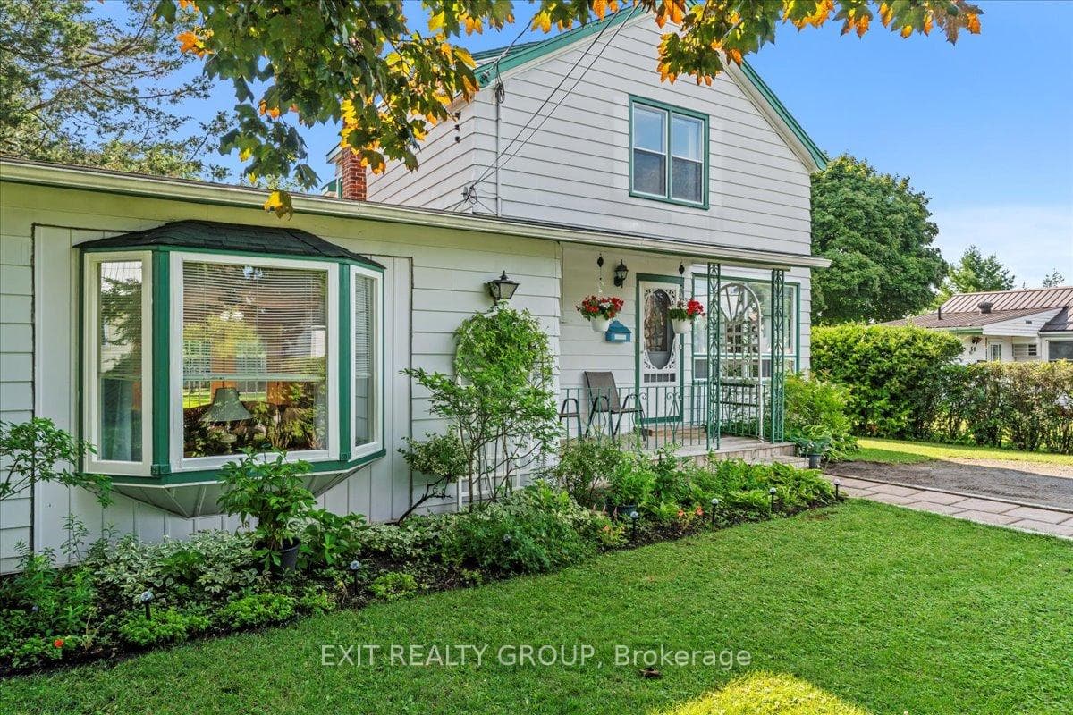 76 Prince Of Wales Drive photo 3