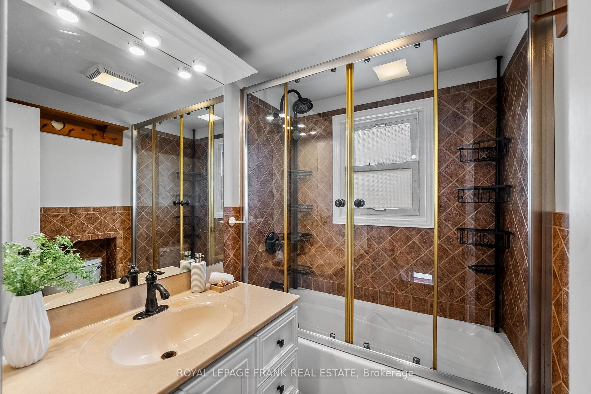 253 Ritson Road photo 26